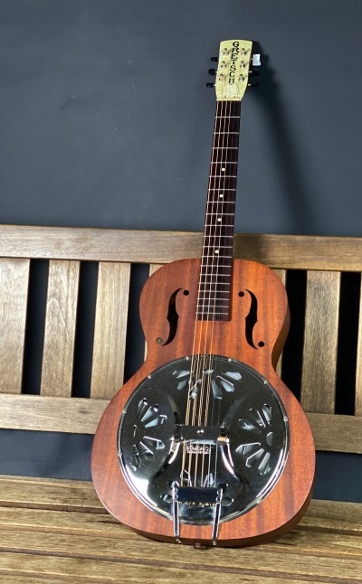Gretsch G9200 Boxcar Round Neck Resonator